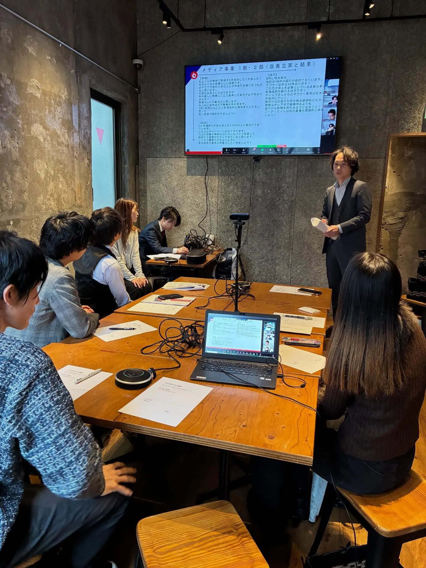 求人広告で効果的に悩みを解決するためには、まず求人広告の本質...