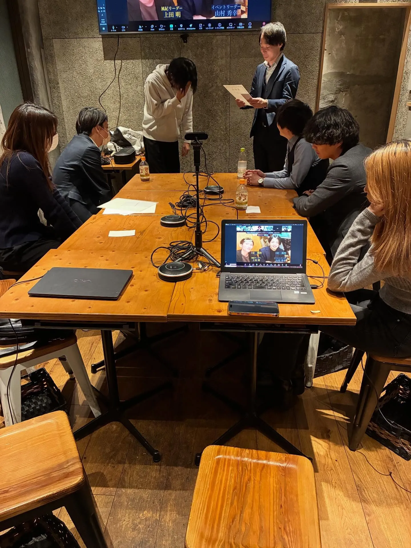 デジタル技術の進展により、SNSや専門サイトなど多様な媒体を...